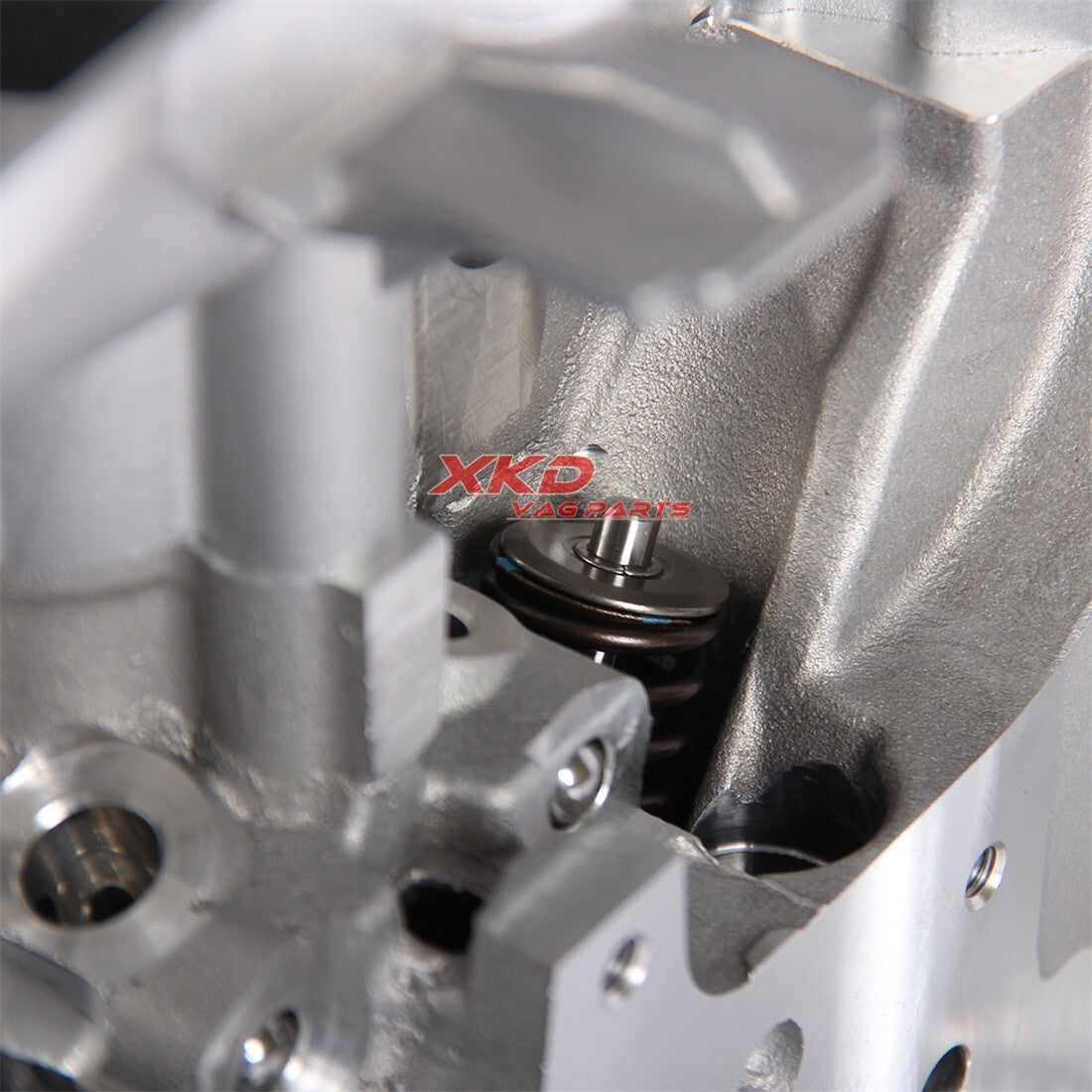 EA888 2.0T engine cylinder head kit suitable for Audi A4, A6, Q5 06H103064L CAE CDN