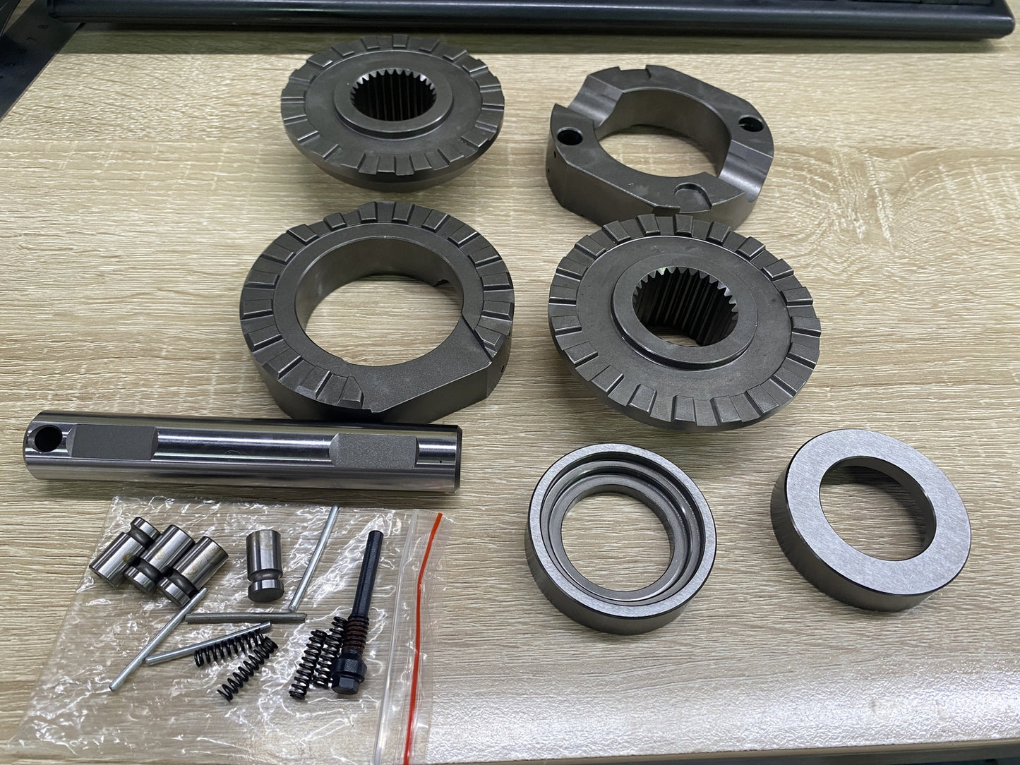 SLC82529! Spartan Locker for Chrysler 8.25 29 Spline Heavy-Duty Cross Pin Shaft