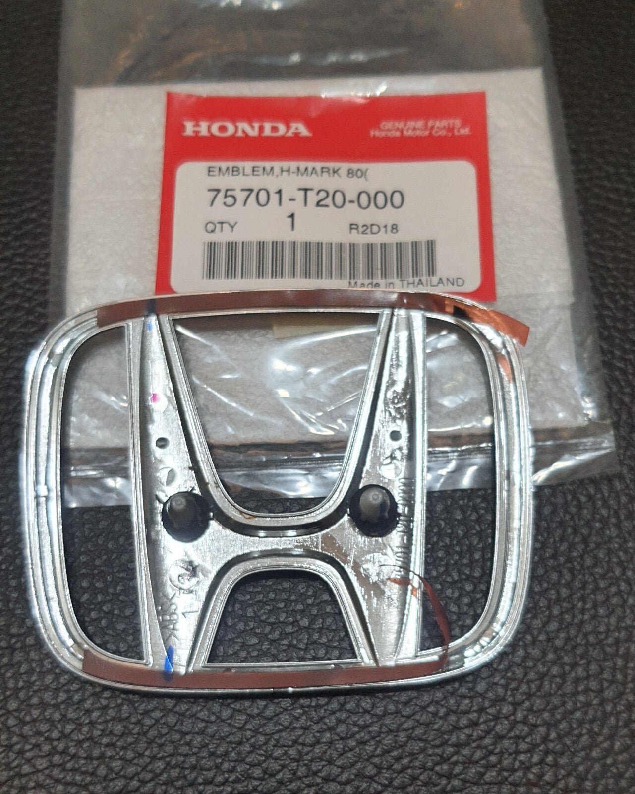 1 pair of H + 1 civilian FE black glossy logo embroidered badges for Honda for Civic FE 2021-24