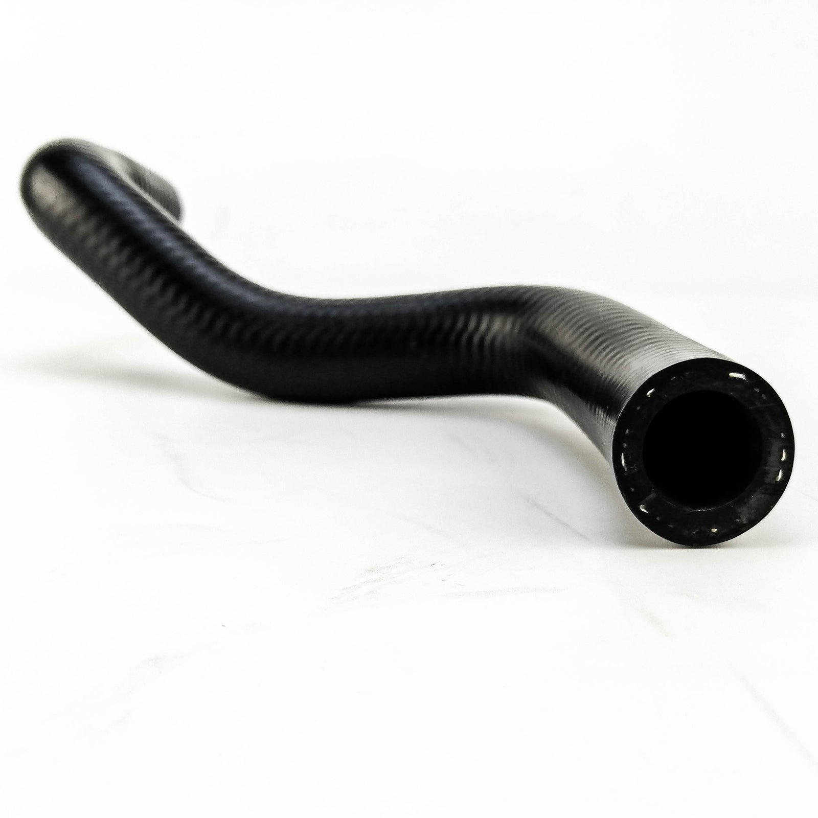 Engine coolant hose 2465010258 is suitable for Mercedes-Benz CLA/GLA/A/B