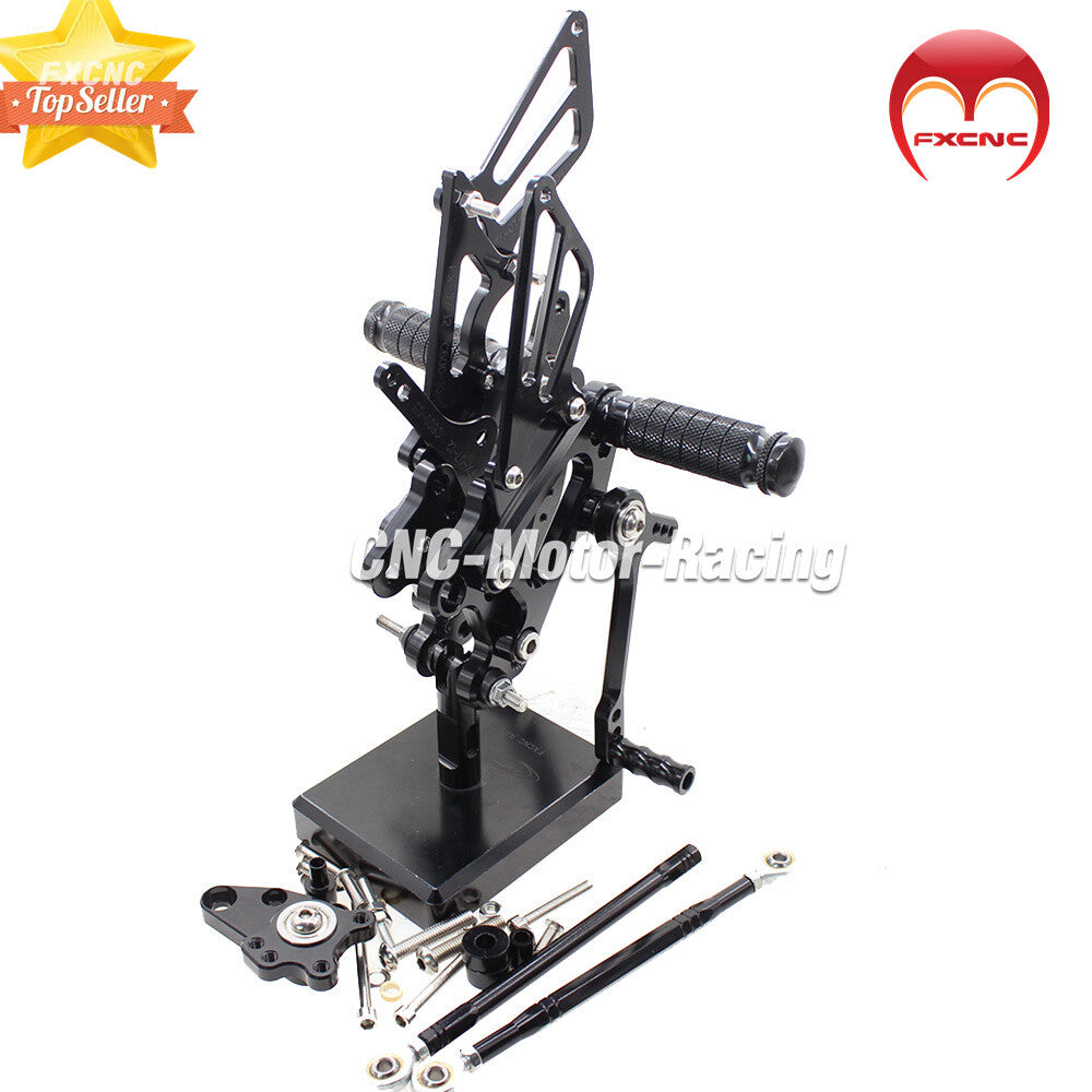 Suitable for CBR600RR 2003-2004-2005-2006 models, black CNC-machined adjustable rear wheel assembly with spikes.