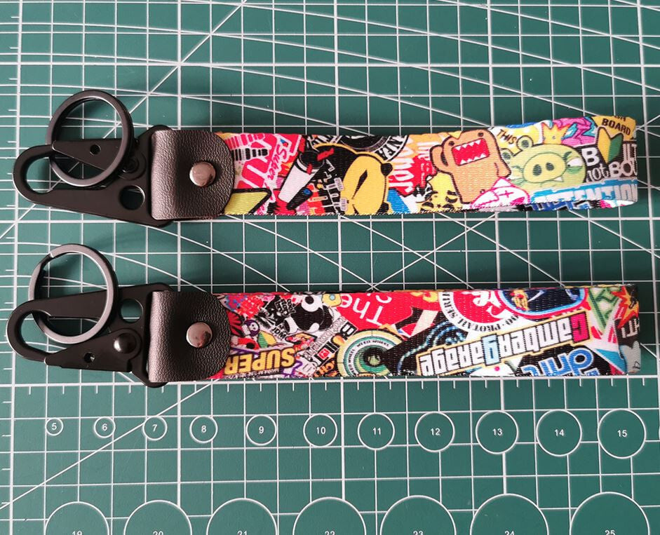 1-Piece Car Keychain/Key Ring with Lanyard, Car Accessories, Graffiti Suitable for Toyota