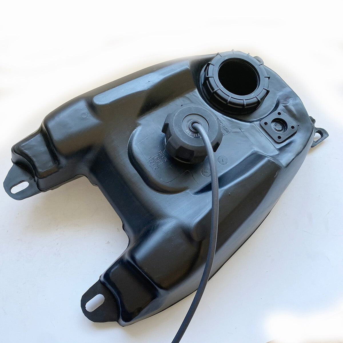 Fuel Tank Assy EFI Engine for HISUN 700CC HS700 ATV-4 ATV 81140-107F-0100
