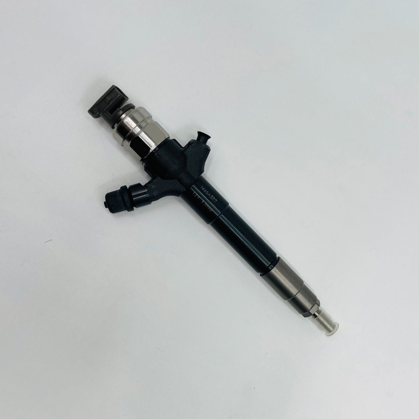095000-8110 1465A307 Common Rail Diesel Fuel Injector Assy for Mitsubishi