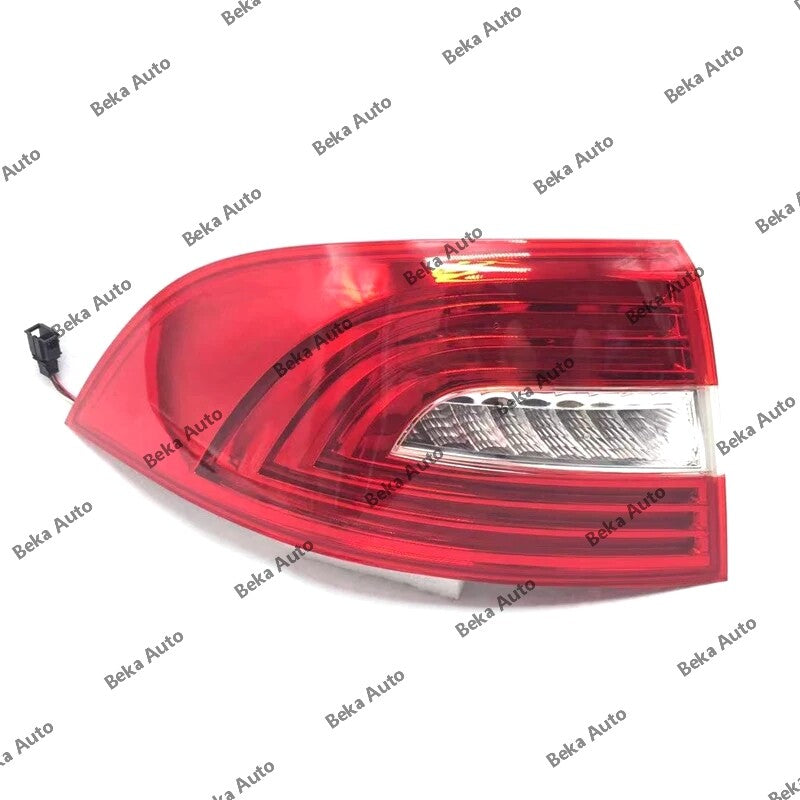 1 piece for Skoda Superb 2013 2014 2015 right rear bumper taillight and brake light