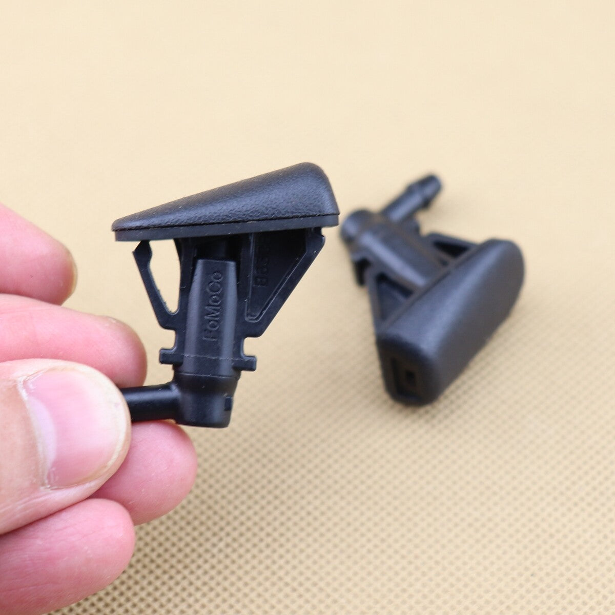 2pcs For 2012-2017 for Ford Focus Window Washer Fluid Nozzle Jets CP9Z-17603-B