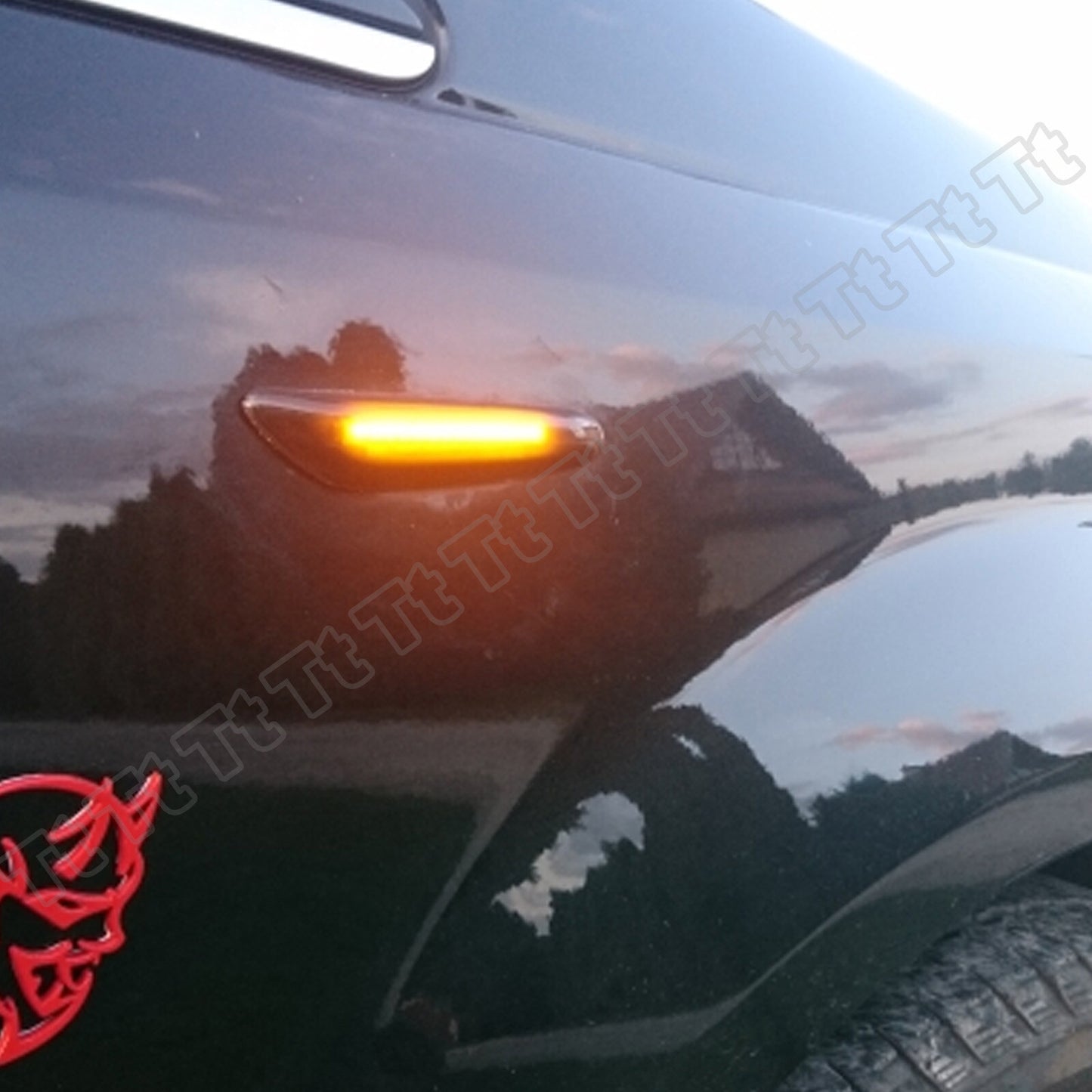 Sequential smoked LED side marker lights for BMW E60, E61, E82, E88, E90, E91, E92, E93