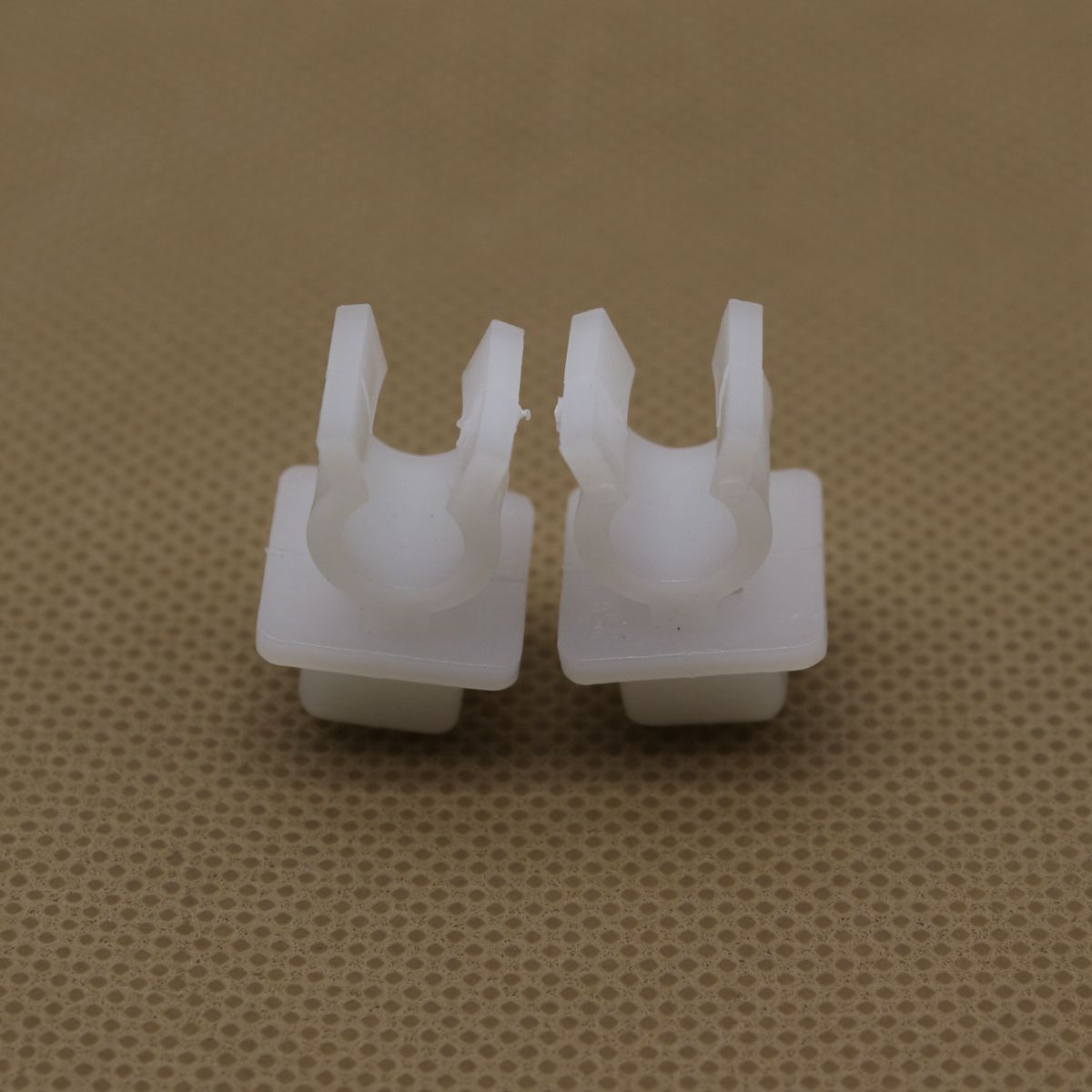 2-Pack for Mitsubishi Pajero Shogun MK1 MK2 V31 V32 V33 Range Hood Support Rod Clips