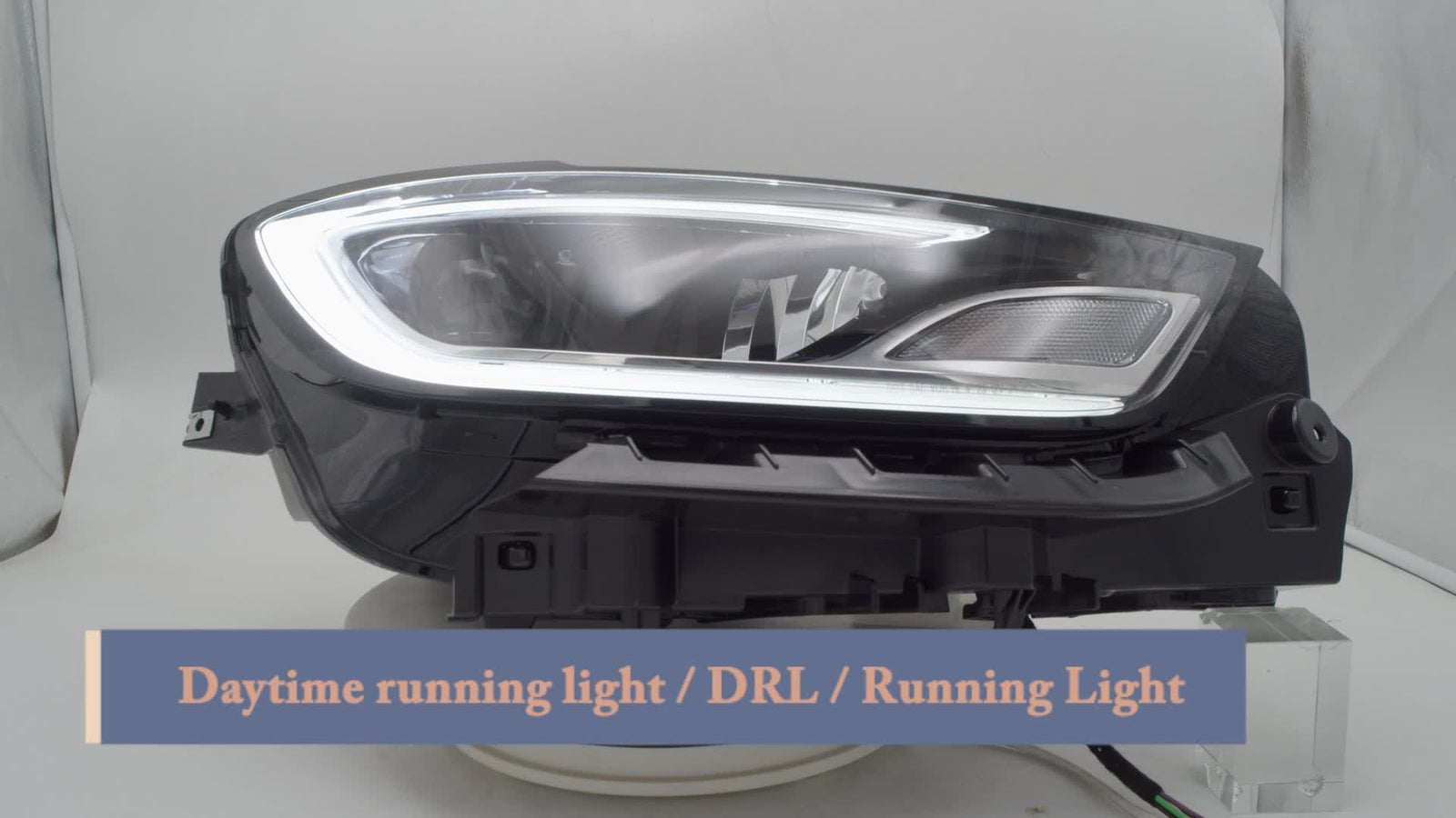 Suitable for Chrysler for Pacifica 2021-2023 LED headlight assembly, passenger right light.