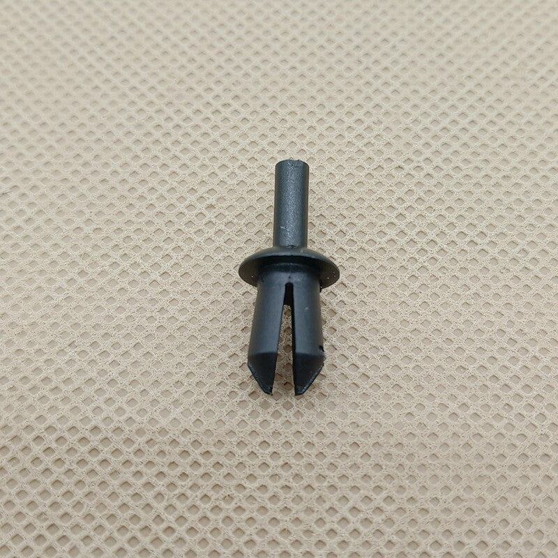 new 10-piece pack of molded clip-on fasteners for Volkswagen N0385012 rocker panel.