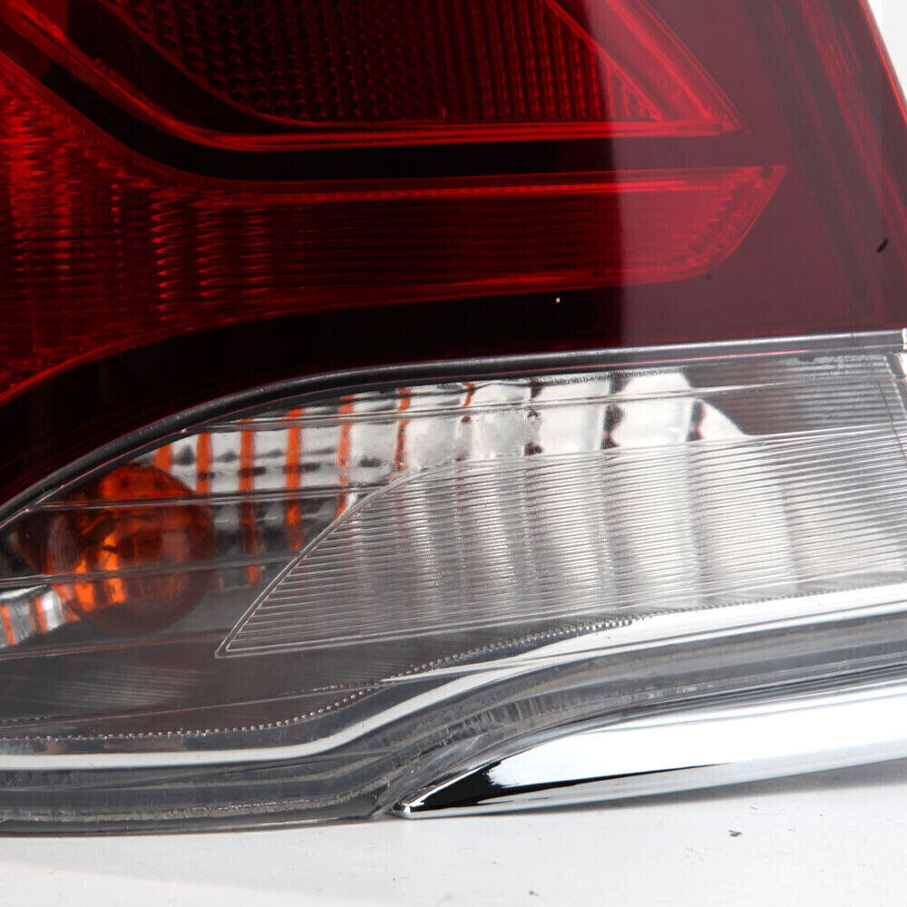 The rear taillight with bulb on the right outer brake caliper is suitable for the 2018 and 2019 for Hyundai Sonata.