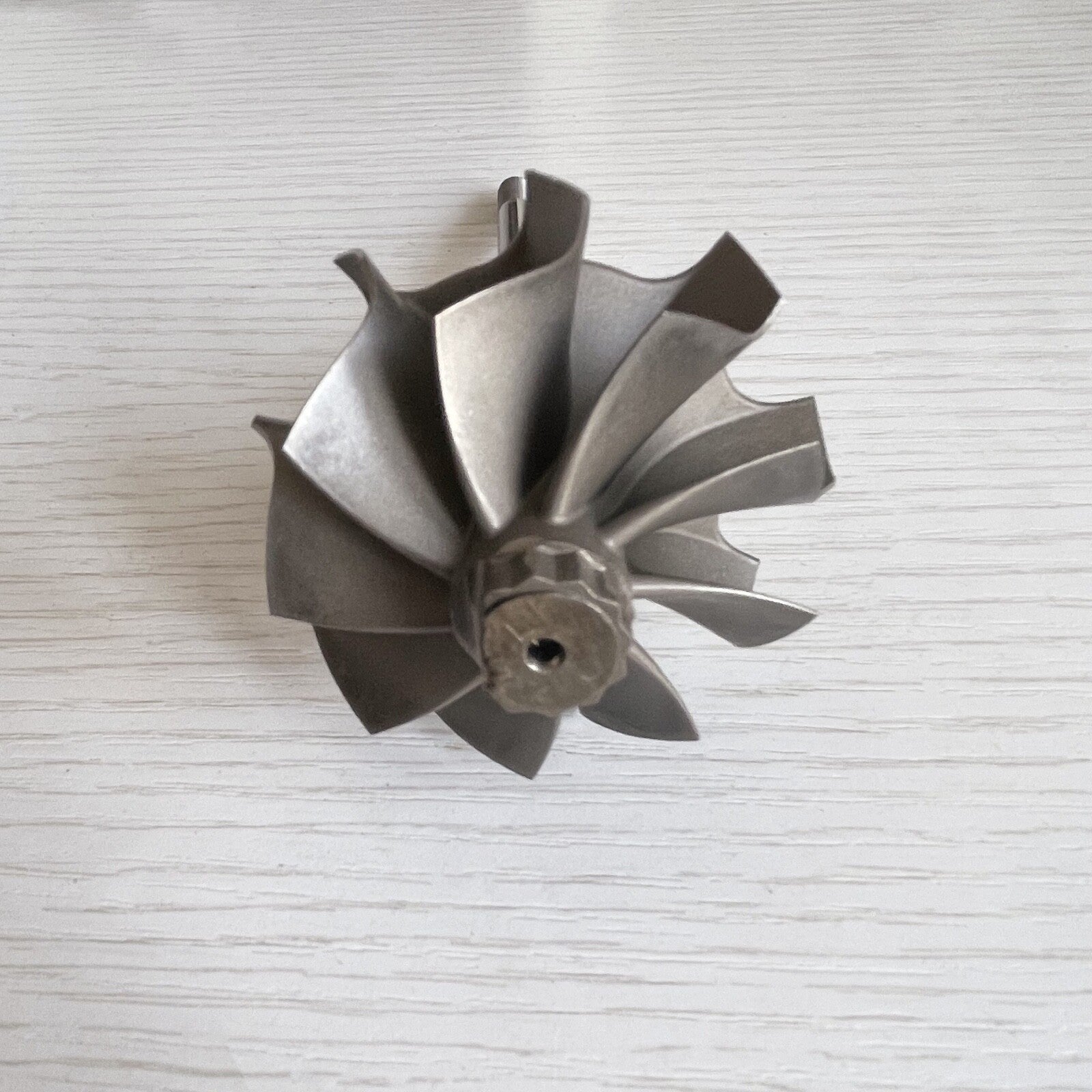 TD05HR Reverse 49.1X56 mm 9-blade turbine wheel/turbine shaft and wheel