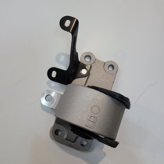 Mount for Parts number# 12372-F0070 12372F0070