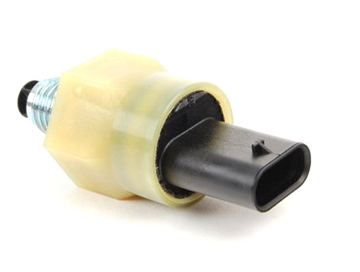 1 piece Engine Oil Pressure Sensor for BMW F20 F30 F10 X1 X3 125i 220i 520i N20