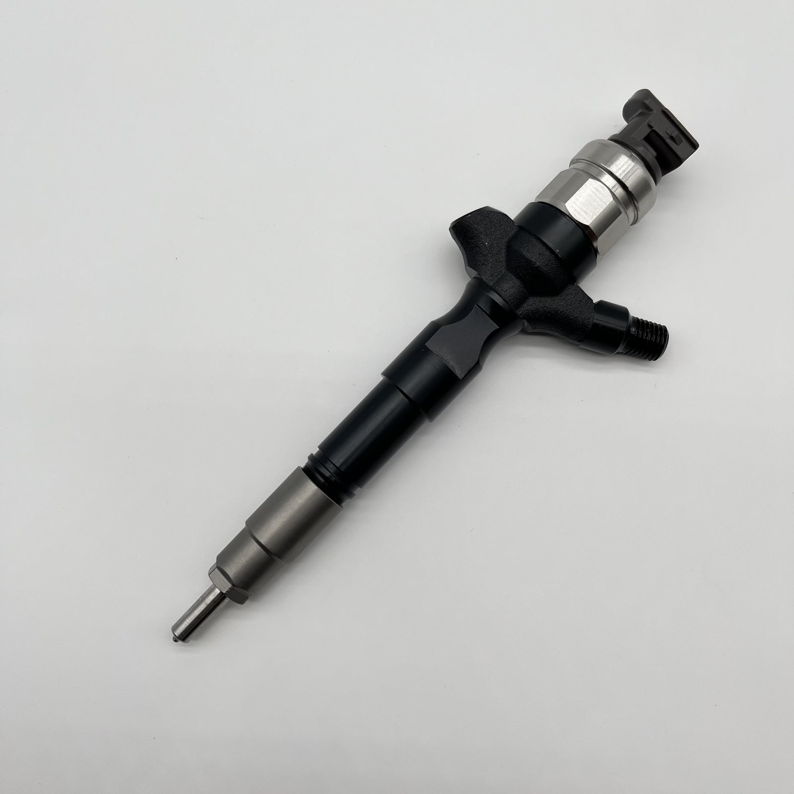 4X Diesel Fuel Injector 095000-7750 23670-30300 for Toyota HILUX VIGO 2KD Hiace