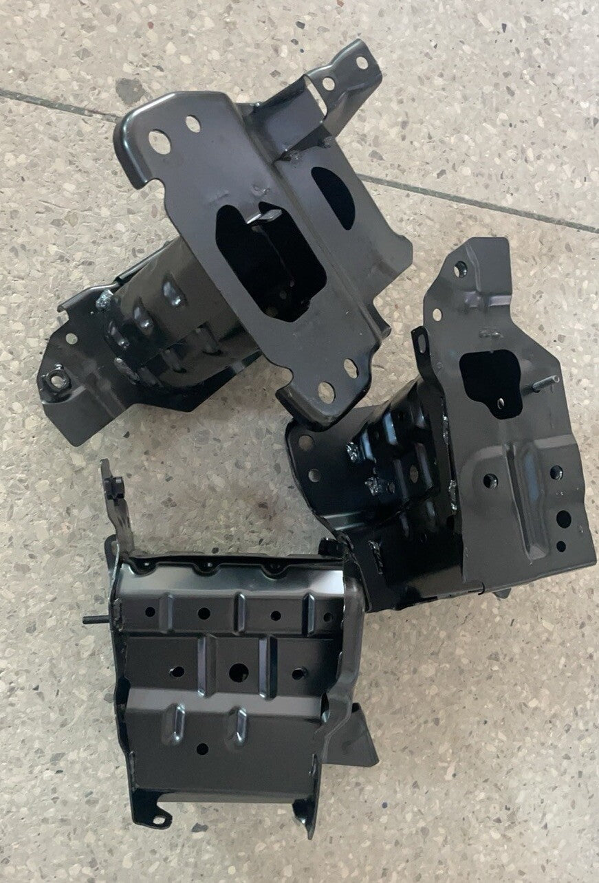 Front Left Bumper Stay Bracket 57014-0A030 for 2022-2025 for Toyota for Corolla Cross