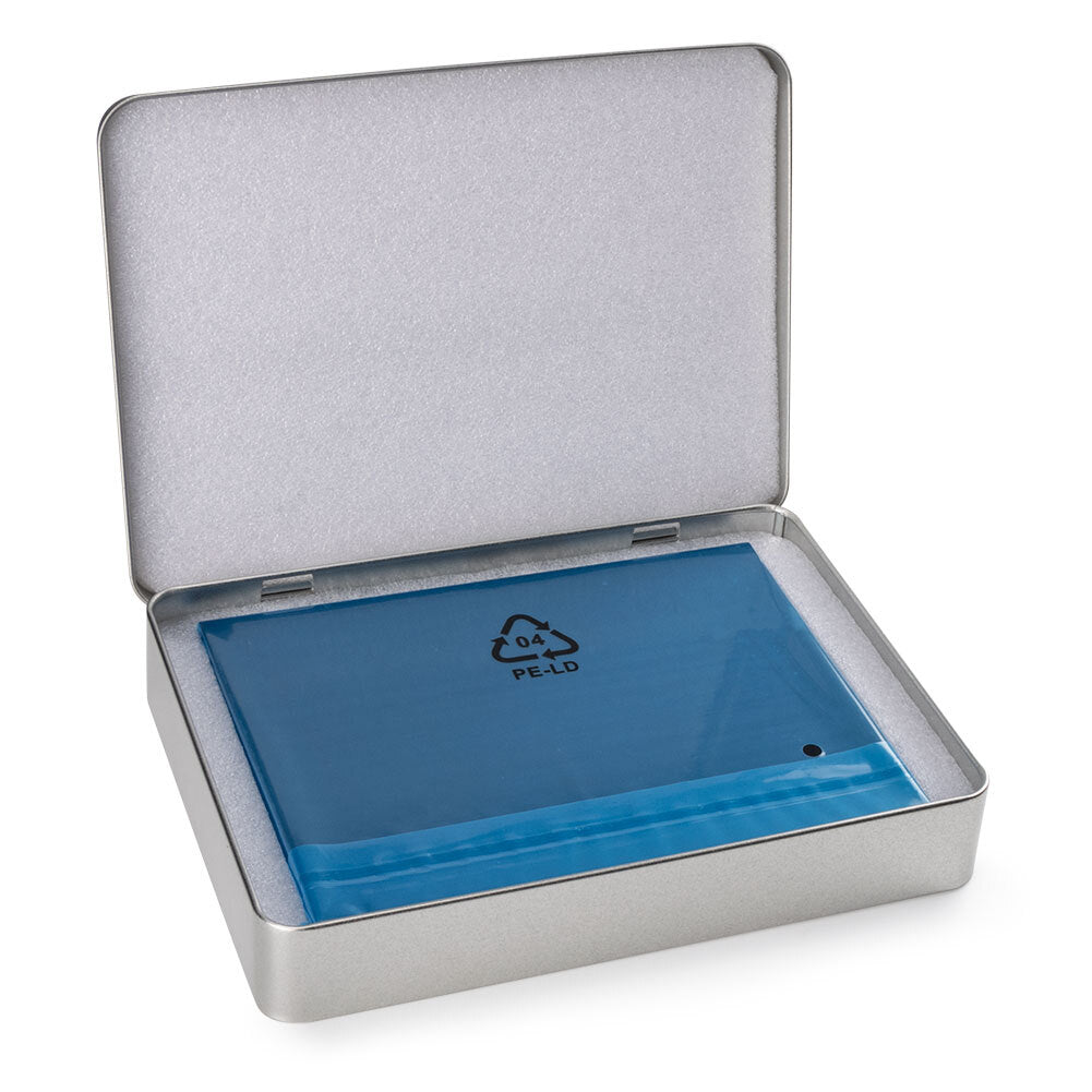 Replacement for 17-22: 8.4-inch Uconnect 4C UAQ LCD screen, touchscreen, radio, and navigation.
