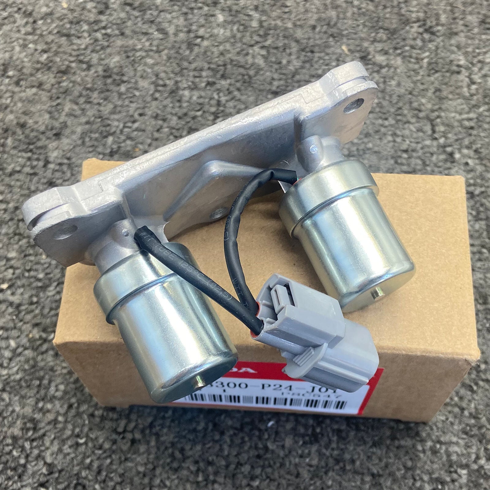 The new dual shift solenoid valve for transmissions is suitable for Honda CR-V 97-2001 and for Civic 1992-2000.
