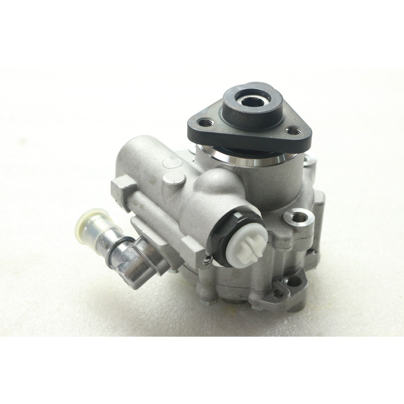 New Front Power Steering Pump Fit for Audi S4 All Models 2000-2001 8D0145156NX