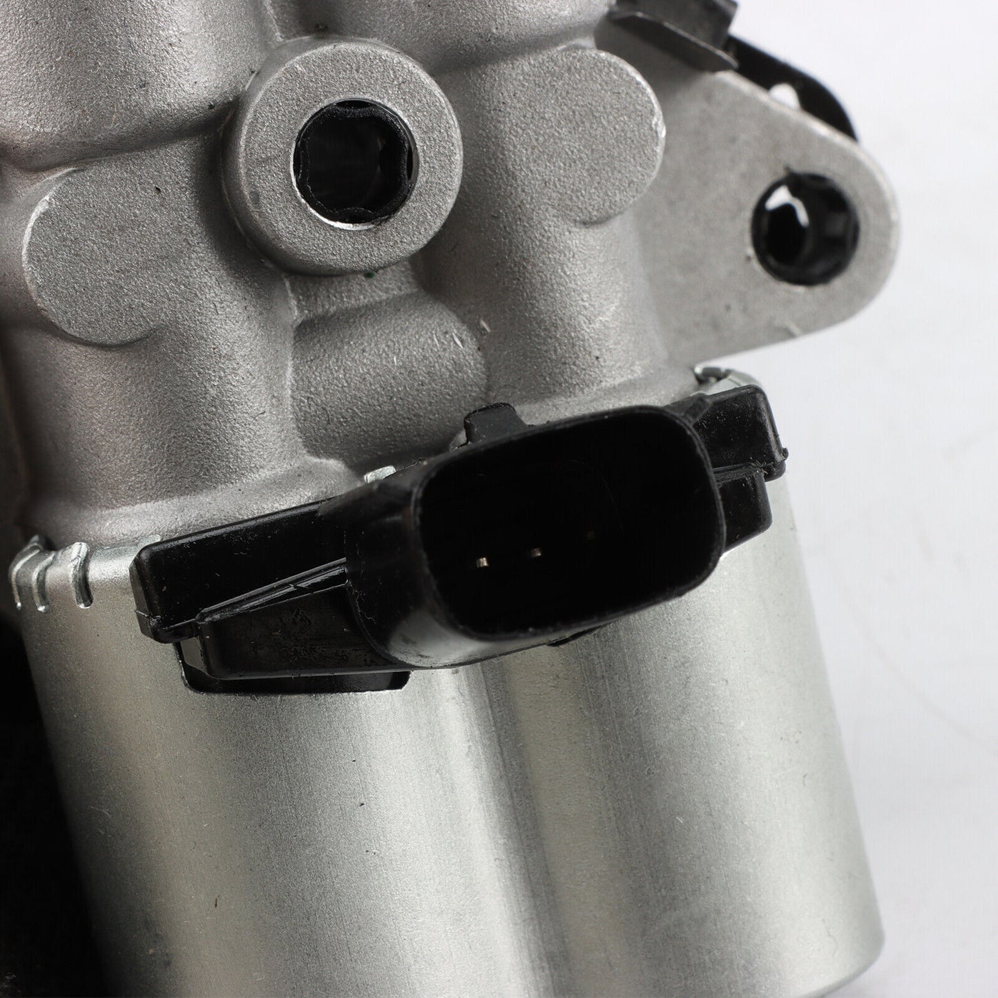 For 2014 2015 for Chevrolet Malibu Impala 2.5L Engine VVT Solenoid 918-806 12633613