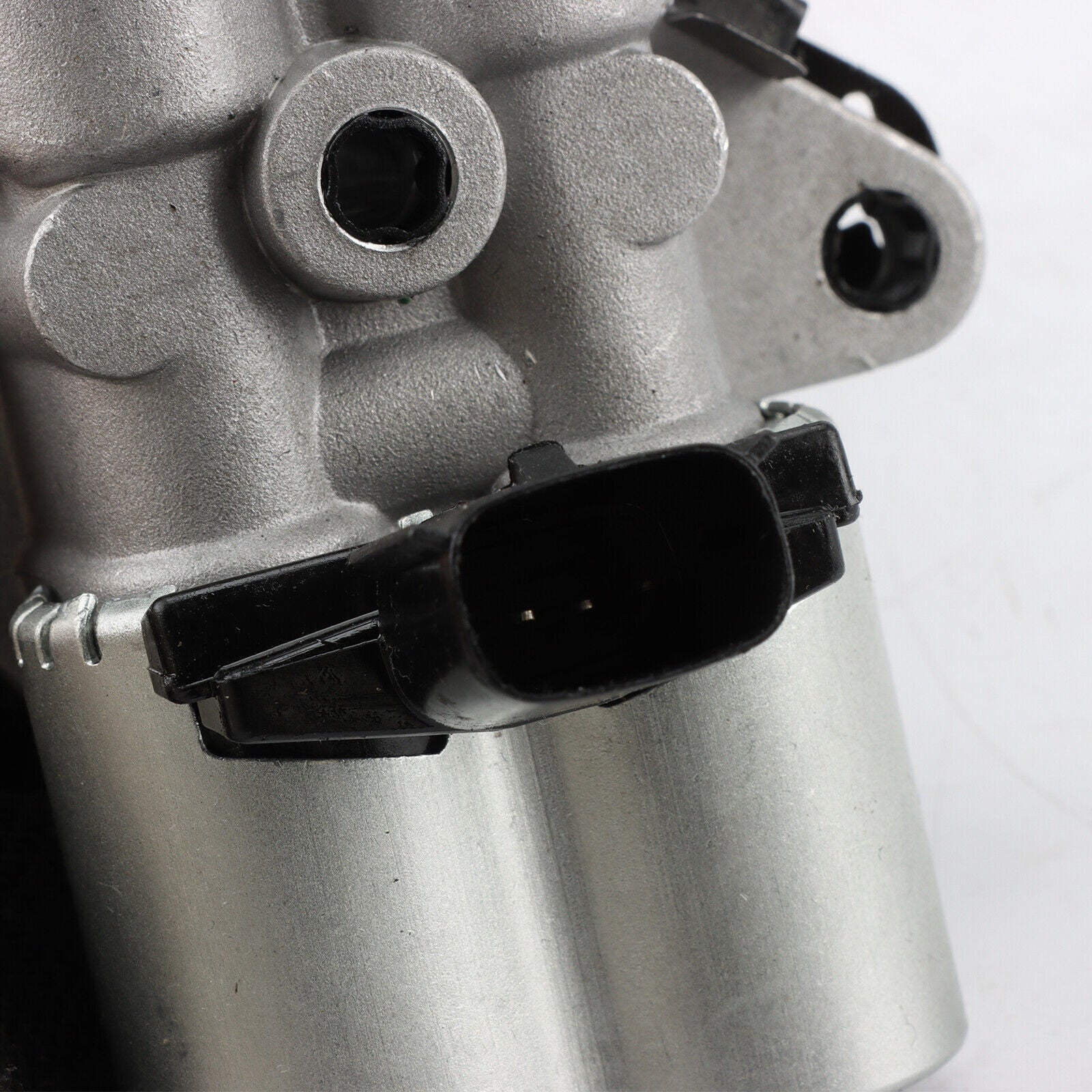 For 2014 2015 for Chevrolet Malibu Impala 2.5L Engine VVT Solenoid 918-806 12633613