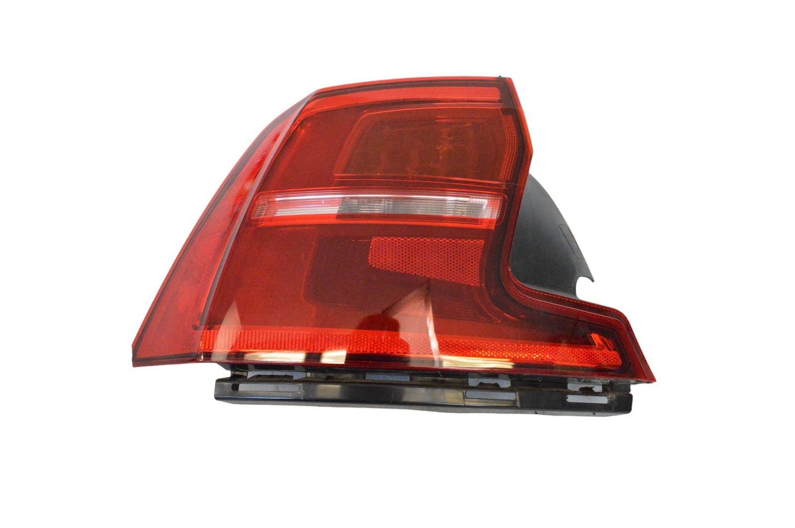 1 new for Volvo S90 2019-2024, left-side LED taillight, red, model number 31698712