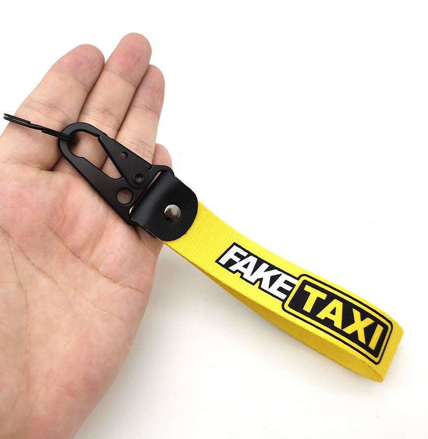 Car keychain/key ring with lanyard, car accessories, fake taxi, yellow, suitable for Toyota .