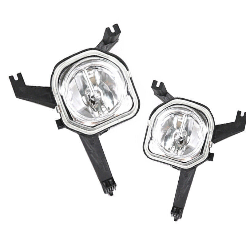 One pair of front bumper fog lights without bulbs. Fog lights suitable for Peugeot 306 1999-2002.